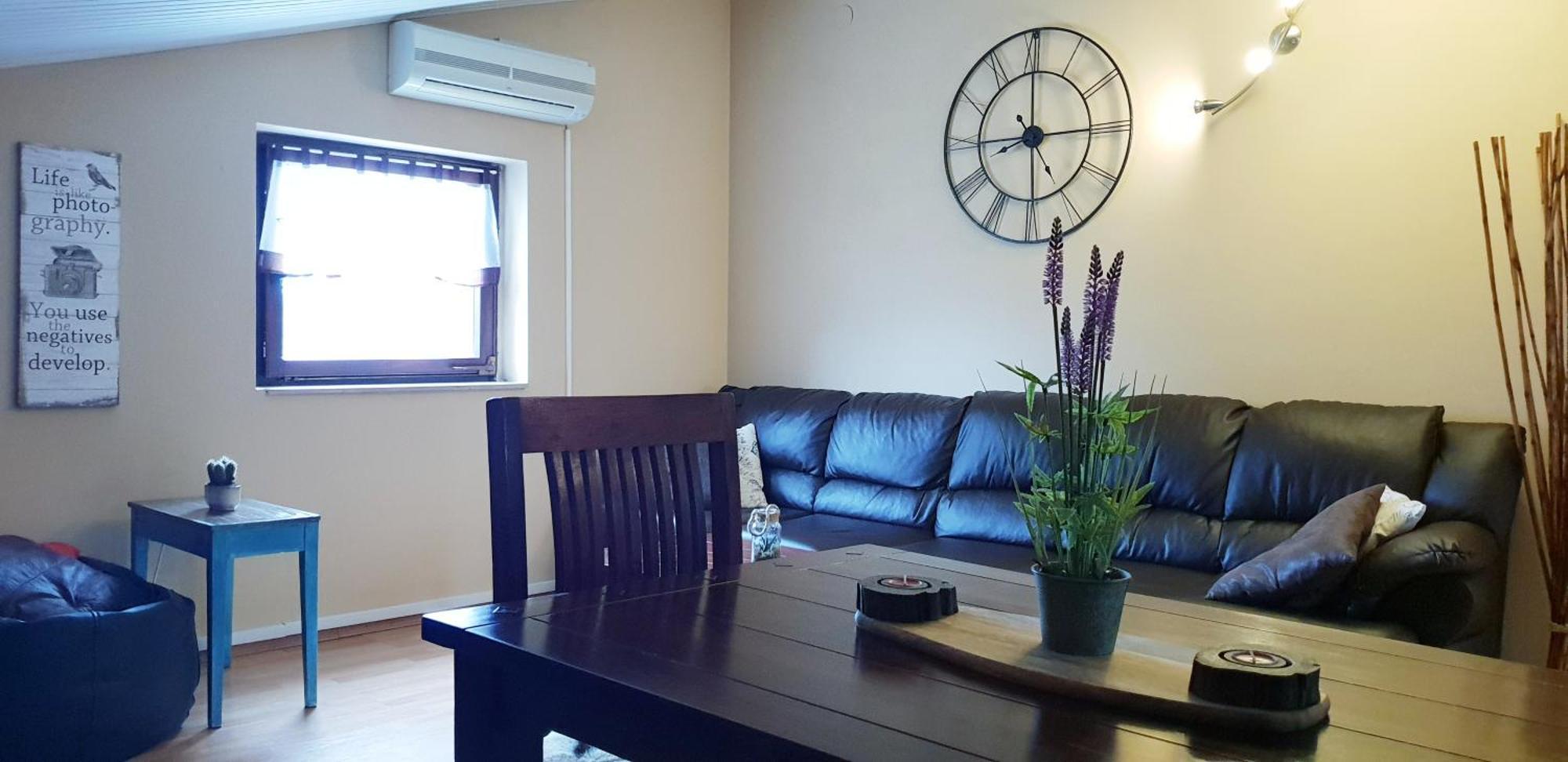 Apartment Tezak Kukci Luaran gambar
