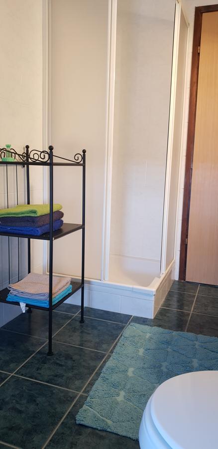 Apartment Tezak Kukci Luaran gambar