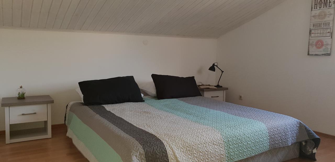 Apartment Tezak Kukci Luaran gambar
